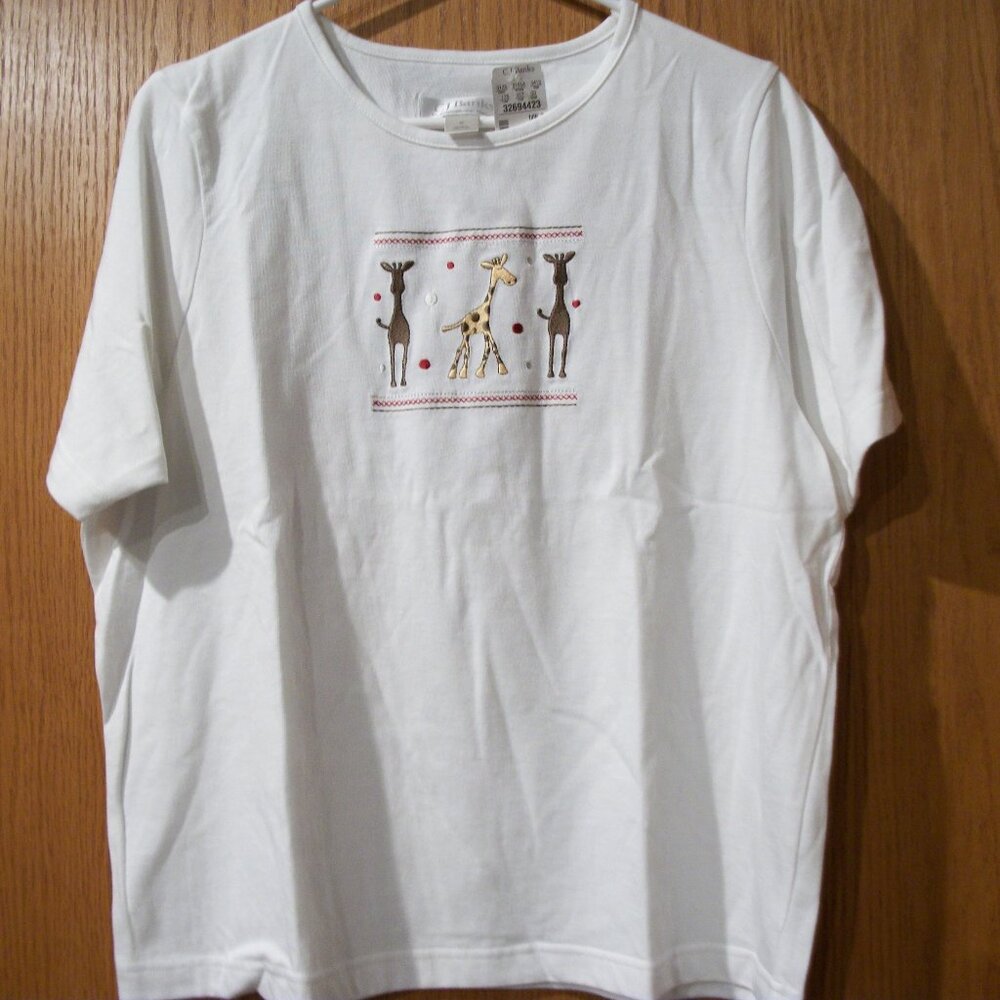 CJ Banks SZ X / 14W White SS Embroidered Giraffes Knit Tee